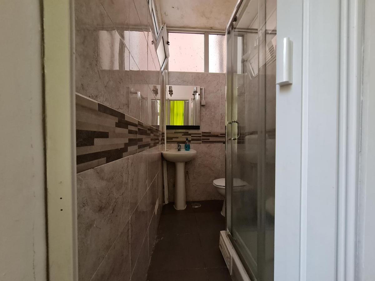 Shangri-La Hostel Anjos Lisboa Εξωτερικό φωτογραφία